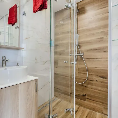 Trainforest Penthouse Residences * Budapeste