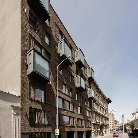 Apartment Trainforest Penthouse Residences