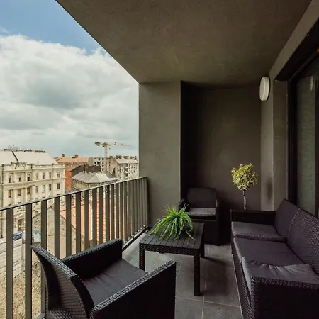 Trainforest Penthouse Residences Apartment