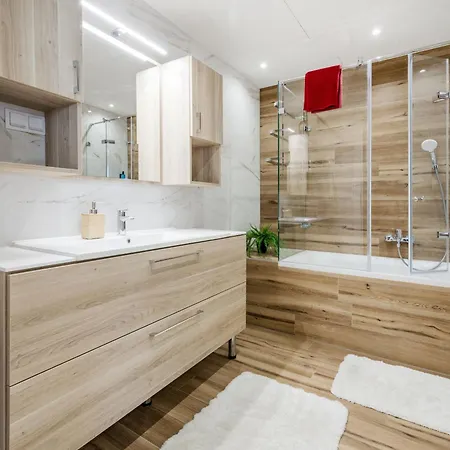 Trainforest Penthouse Residences Apartment