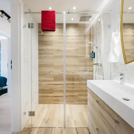 Trainforest Penthouse Residences * Budapeşte