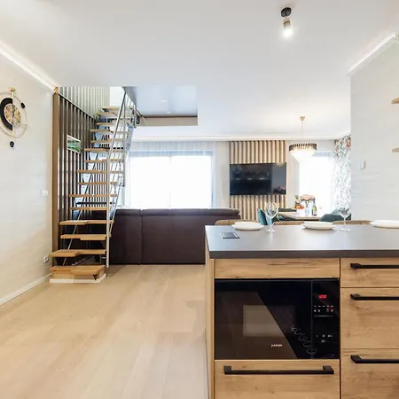 Trainforest Penthouse Residences Daire *
