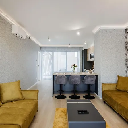 Trainforest Penthouse Residences Daire *