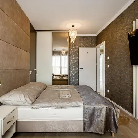 Trainforest Penthouse Residences Daire *